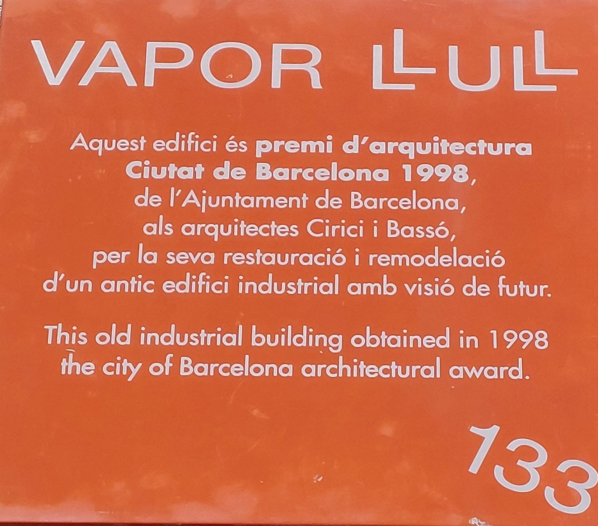 FOTO PLACA EDIFICI PREMI D'ARQUITECTURA 1998
