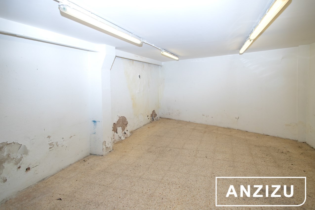 79PV-6232-L-LLO-AMB LOGO-6